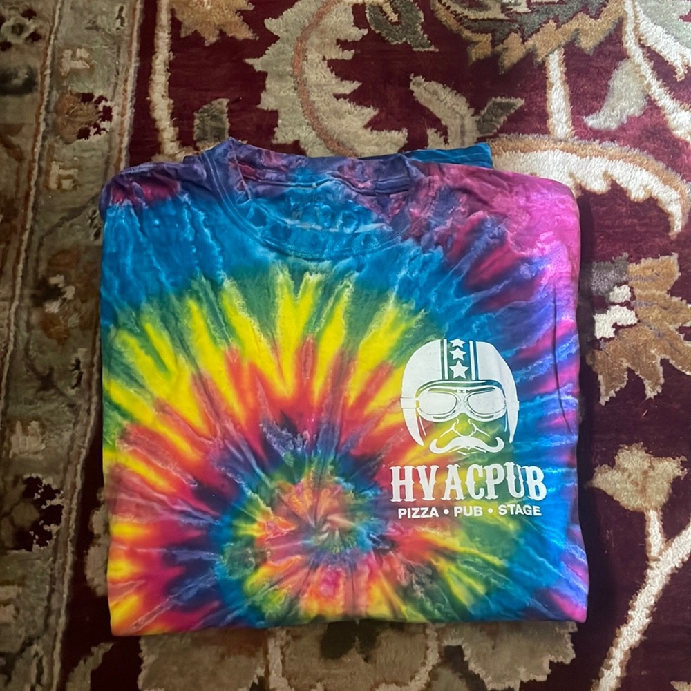 HVAC pizza and pub T-shirt.
